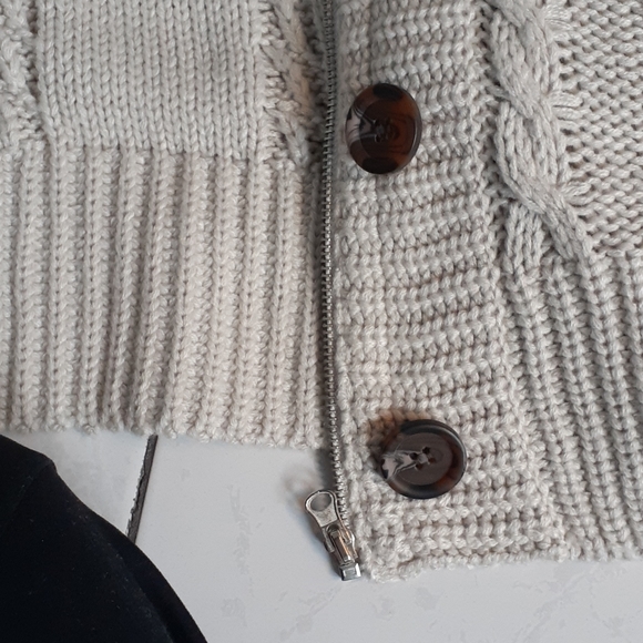 Chalet-style knit cardigan - Picture 6 of 11